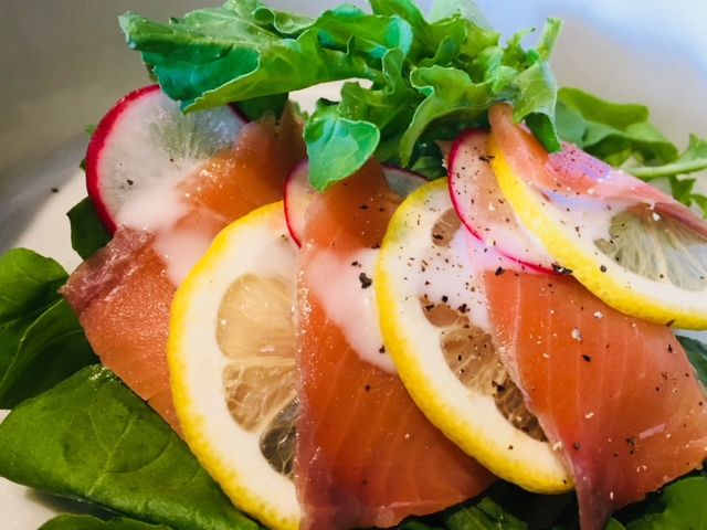 Dining六望 プラス スモークサーモンとルッコラのサラダ Dining六望 プラス スモークサーモンとルッコラのサラダ