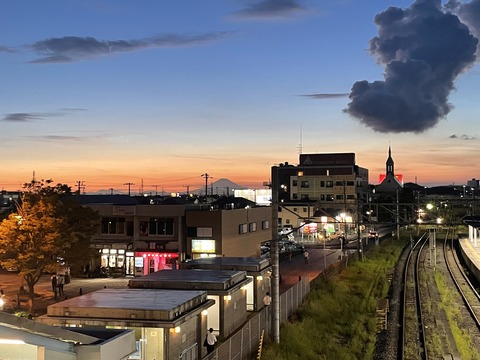 4AC7BA75-A932-4E2A-A776-6F32E0E74853