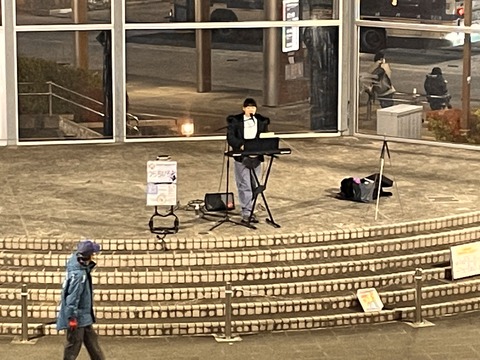 DBF61CA4-0FD2-4CC5-AA5E-6054F04245E0