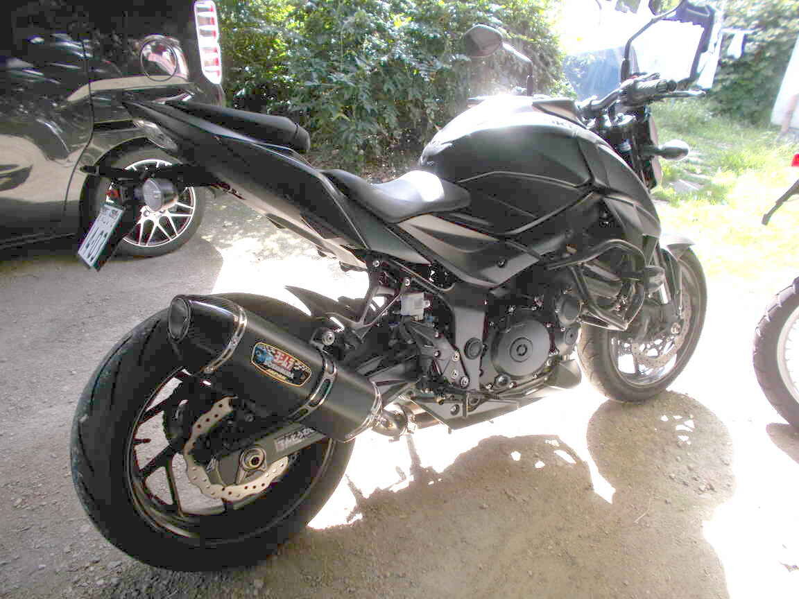 GSX-S750 ヨシムラマフラー装着(YOSHIMURA ヨシムラ スリップオン R