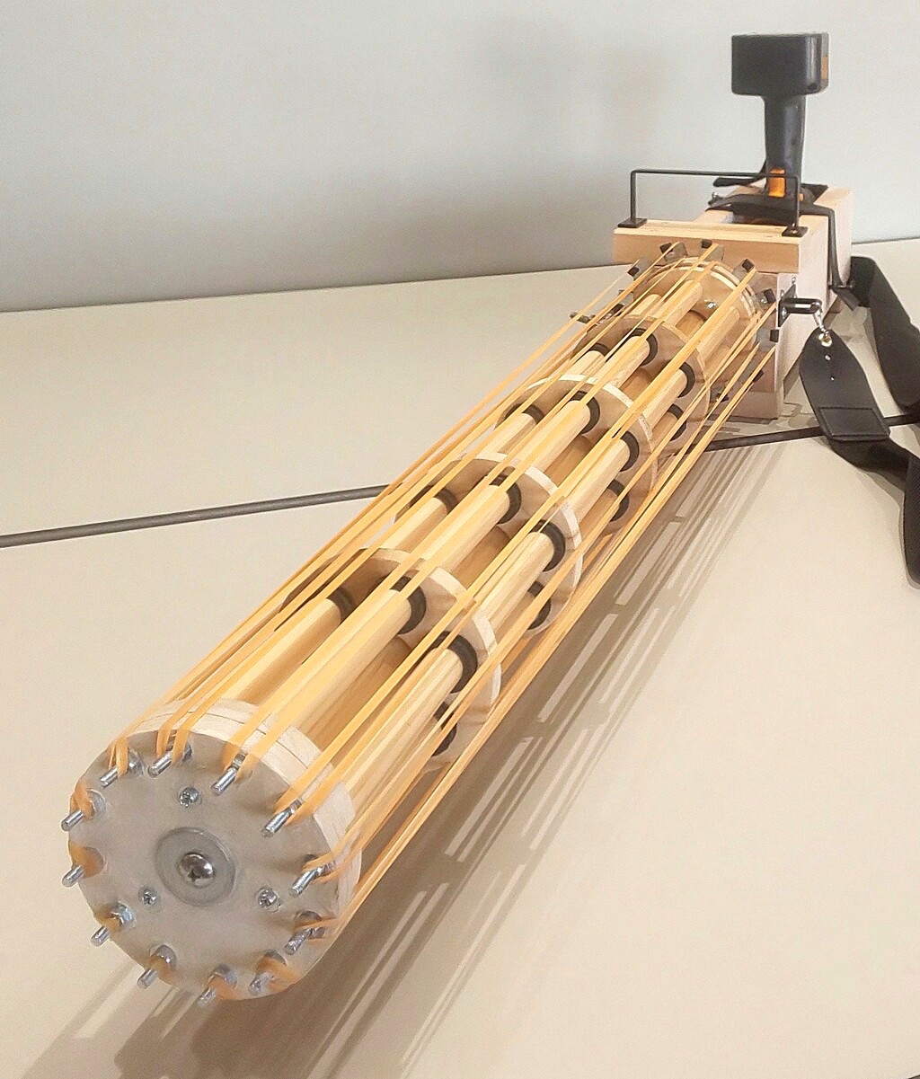 輪ゴムガトリングガンの製作へ ロミオ研究所 コンセプトは表現 興味 創作 製作 制作 道東 仕事中 記録 Rock