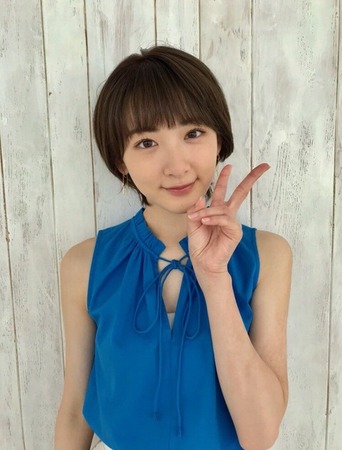 生駒里奈



　 