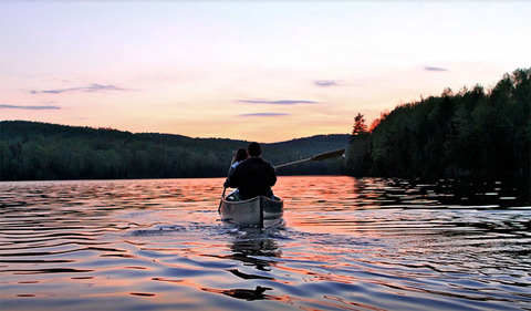 canoeing-couple-grr