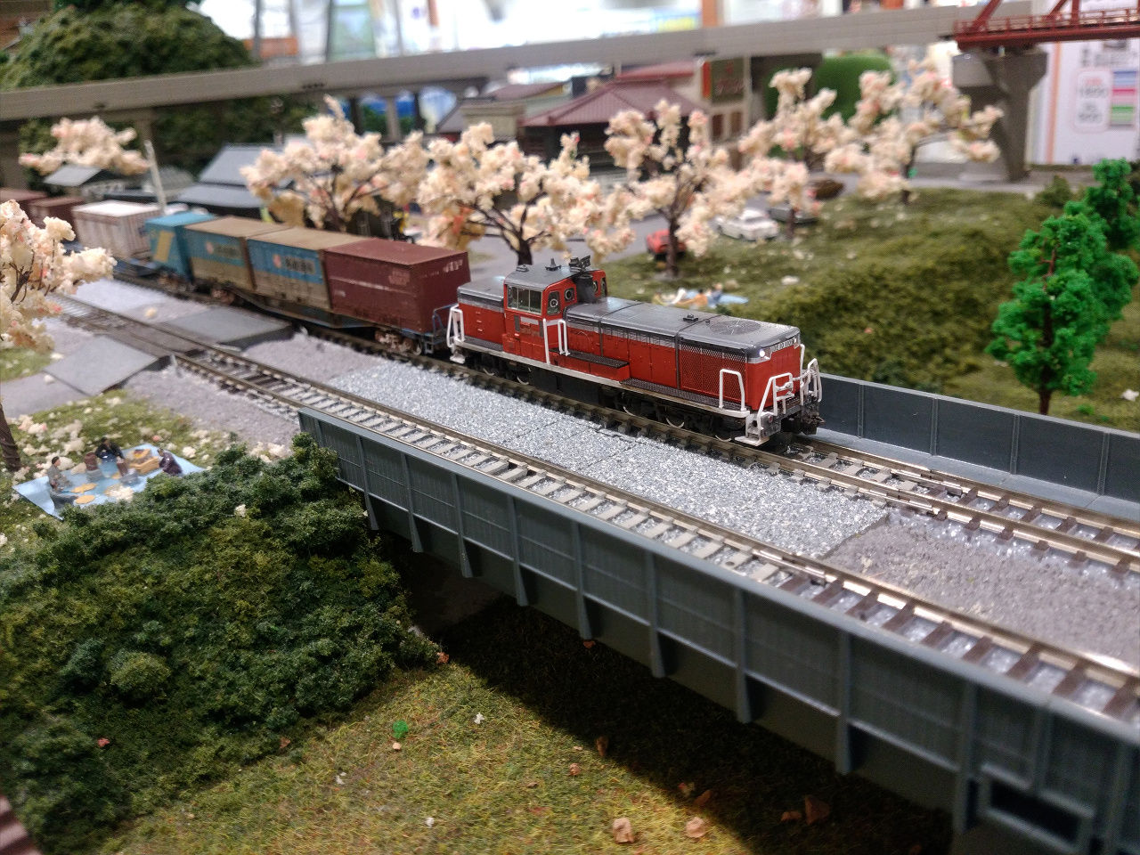 TOMIX DE10-1000（国鉄色） : 綺麗に光ればいいんだよ