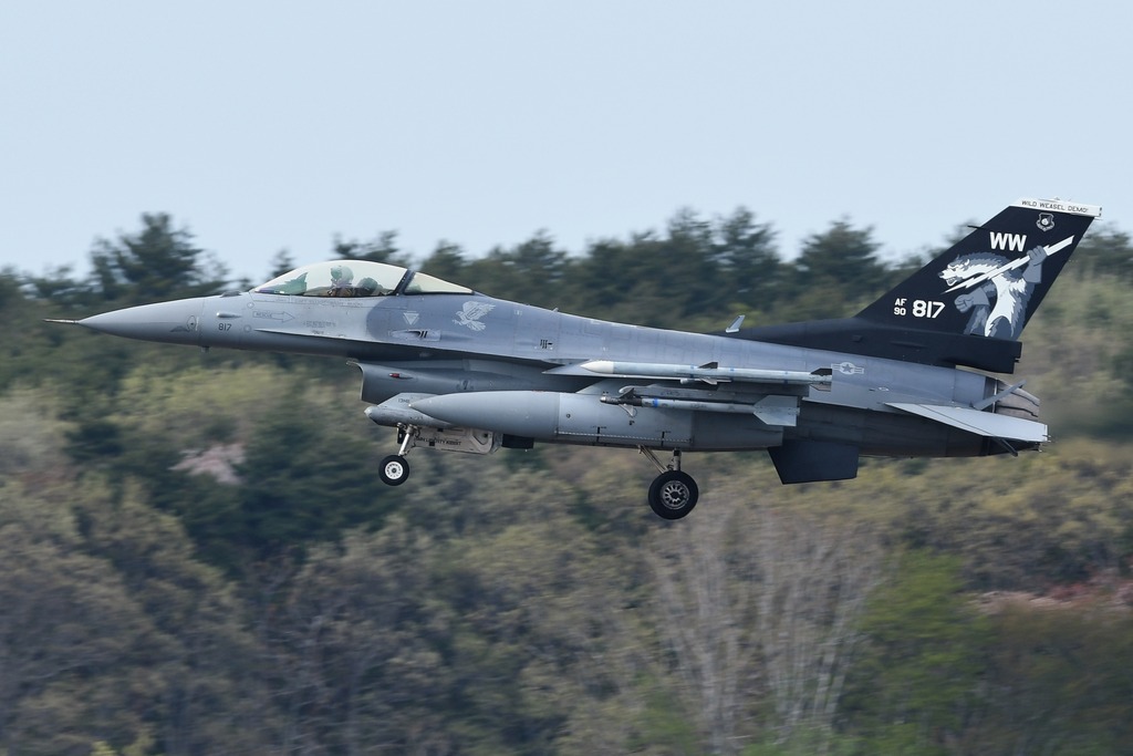 アメリカ空軍戦闘機 F-16C ファイティングファルコン 三沢基地