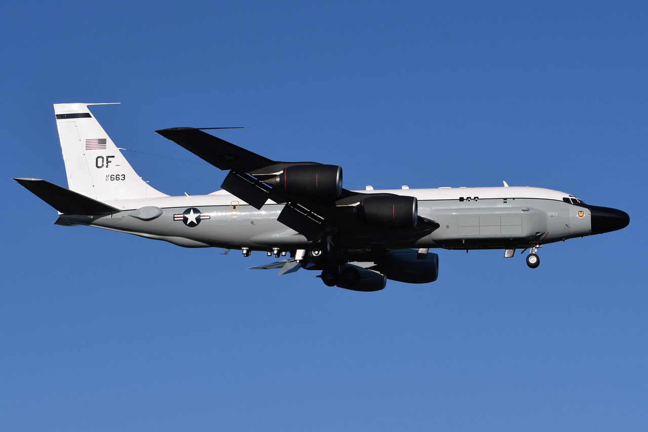 年8月29日 土 横田基地 外来機待機室 年8月29日 土 横田基地 外来機待機室