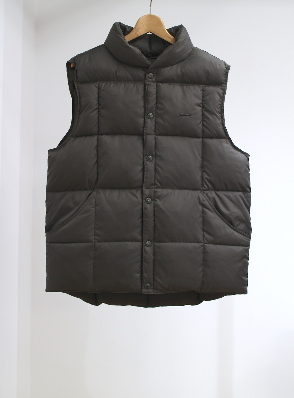 【わい】DESCENDANT 　黒　ACRE PADDING VEST わい】DESCENDANT 黒 ACRE PADDING VEST DESCENDANT＞ACRE