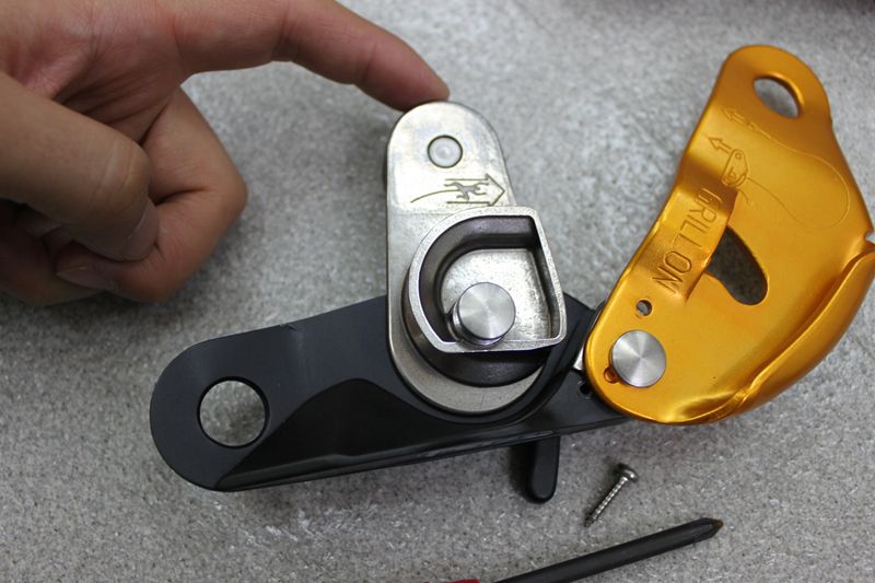 グリグリとグリヨンの違い PETZL GRIGRI GRILLON : 特殊高所技術 グリグリとグリヨンの違い PETZL GRIGRI GRILLON : 特殊高所技術
