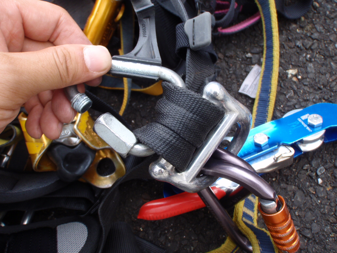 PETZL FALCON ペツル ファルコン レビュー : 特殊高所技術の広場 PETZL FALCON ペツル ファルコン レビュー : 特殊高所技術の広場