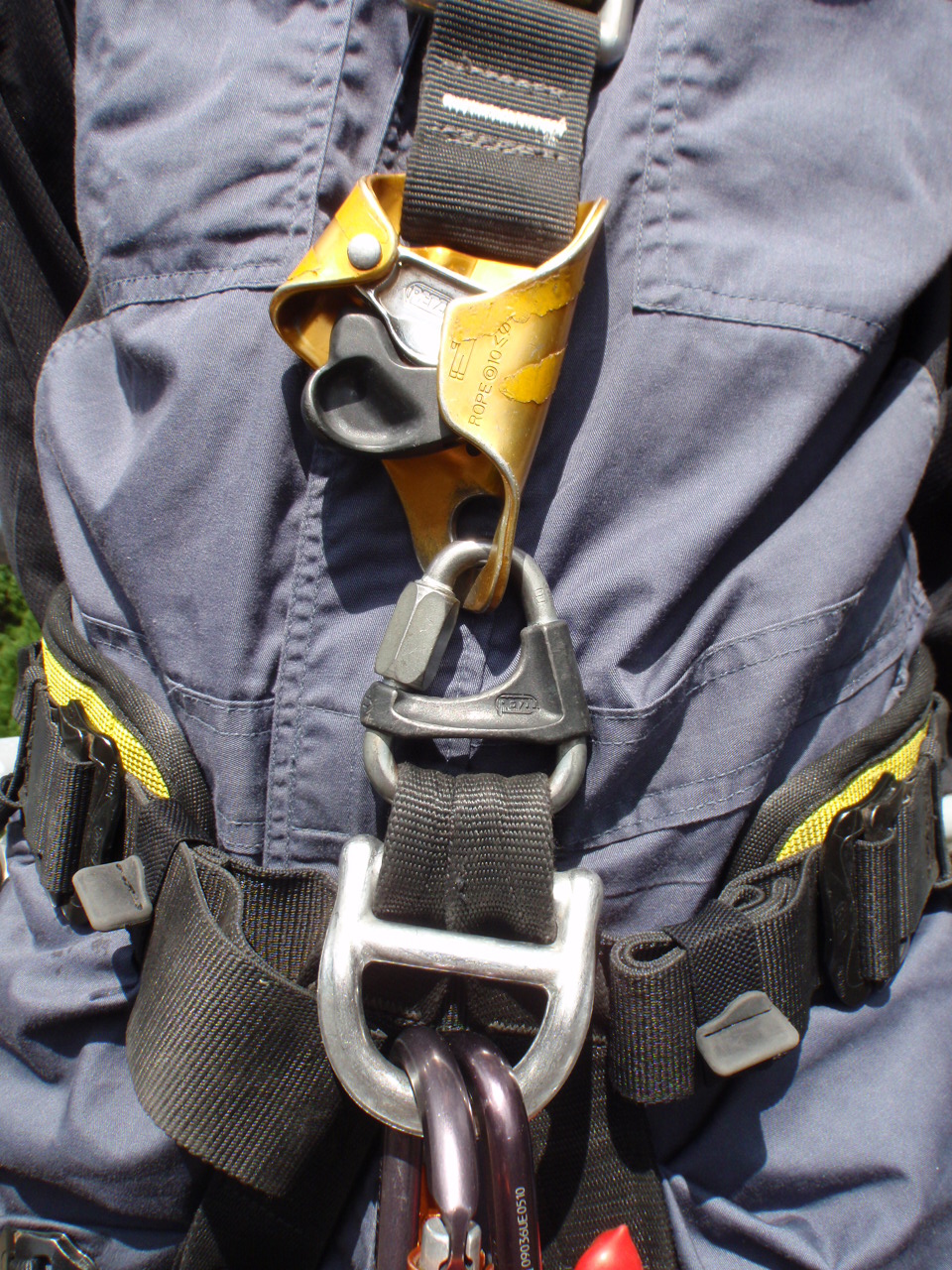 PETZL FALCON ペツル ファルコン レビュー : 特殊高所技術の広場 PETZL FALCON ペツル ファルコン レビュー : 特殊高所技術の広場