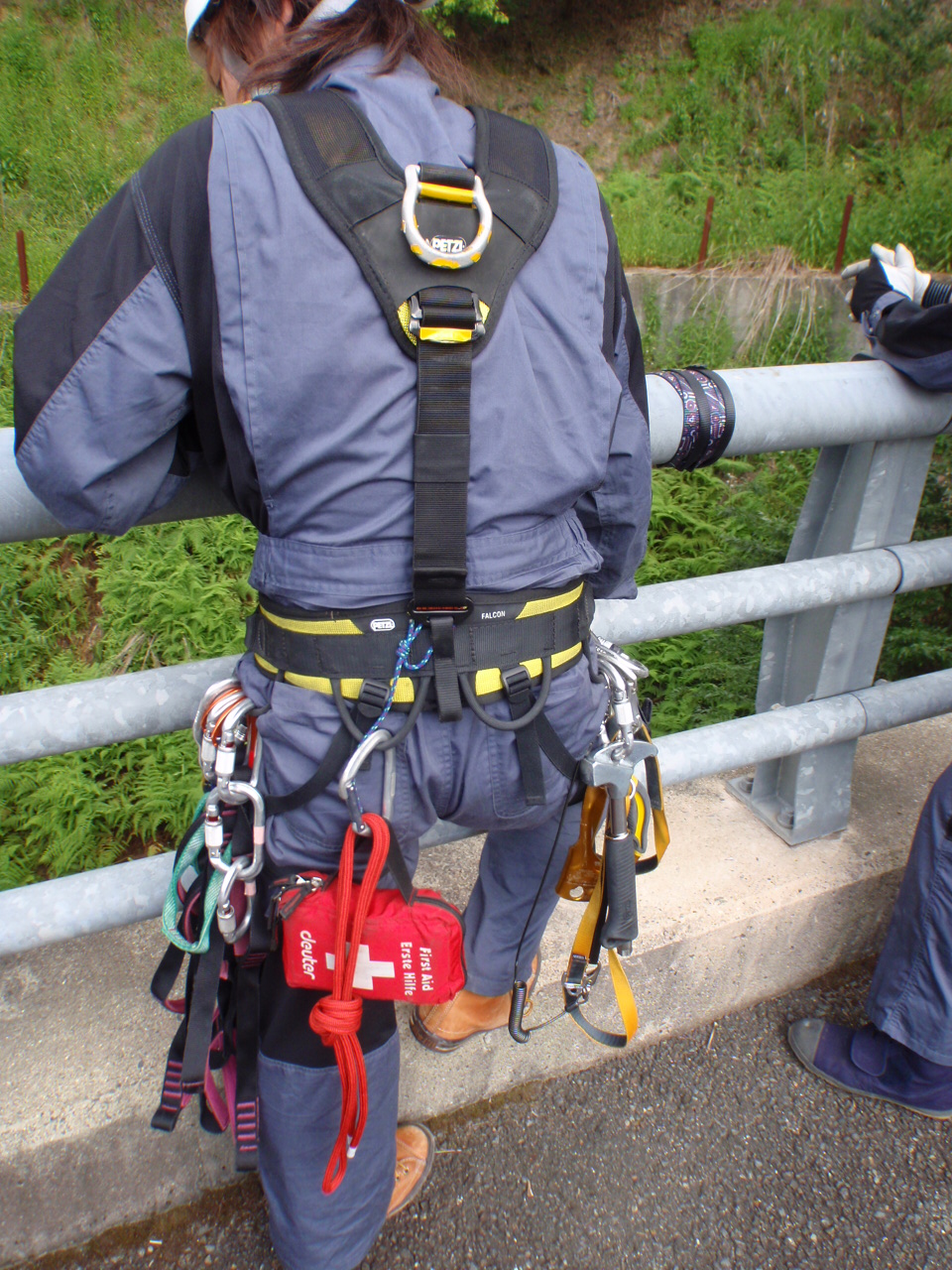 PETZL FALCON ペツル ファルコン レビュー : 特殊高所技術の広場 PETZL FALCON ペツル ファルコン レビュー : 特殊高所技術の広場