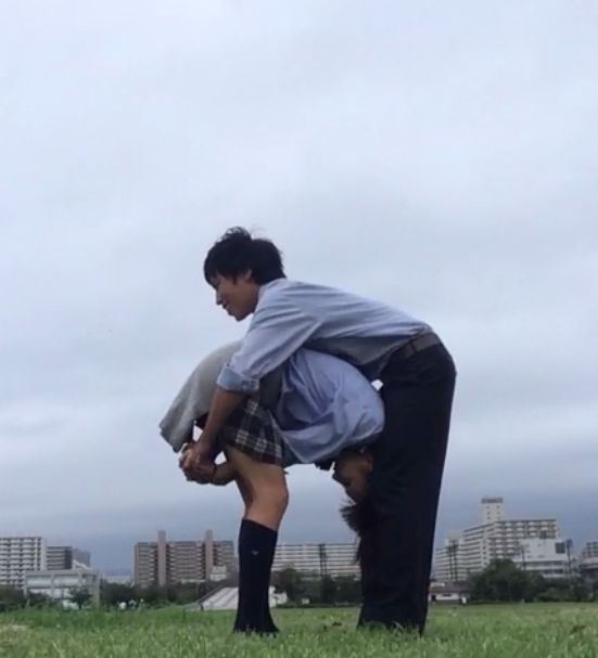 悲報 最近のリア充高校生カップルのキスの仕方をご覧ください ニュース発信処 悲報 最近のリア充高校生カップルのキスの仕方をご覧ください ニュース発信処