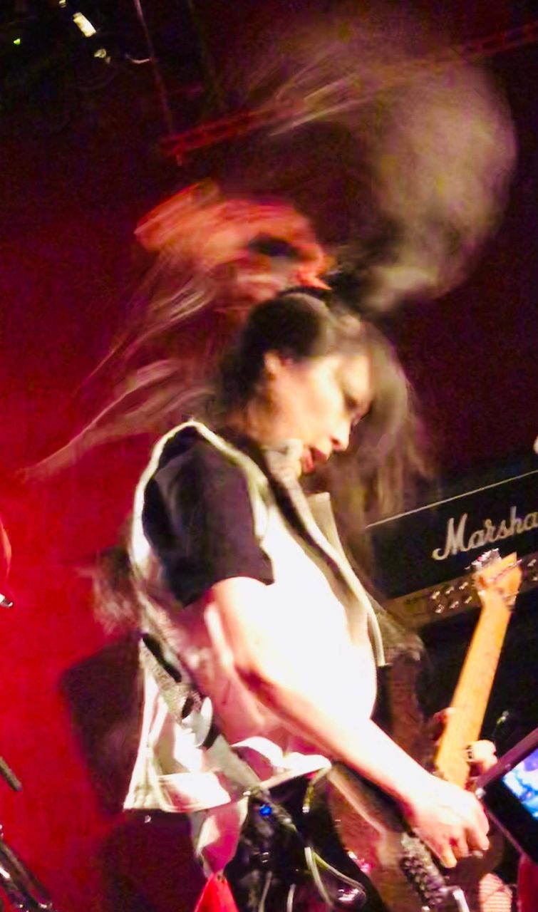 Red Dogs 遠吠え アメ村king Cobra Lady S Hard Rock Band Rosebullet