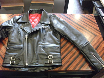 レザージャケット 『身幅~AH~袖巾つめ』