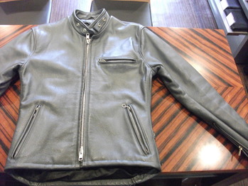 レザージャケット　『身幅～AH～袖巾つめ、着丈つめ』