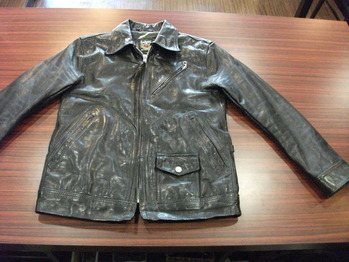 レザージャケット　『身幅～AH～袖幅つめ、上で袖丈詰め』