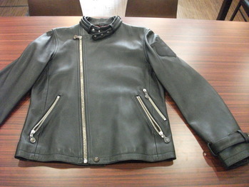 レザージャケット 『身幅~AH~袖幅つめ、肩幅つめ、上で袖丈つめ』