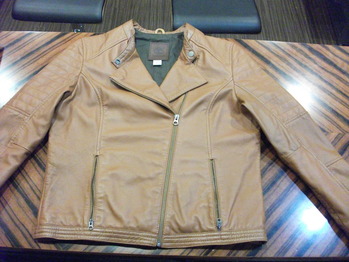 レザージャケット　『身幅～AH～袖幅つめ』