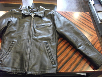 レザージャケット　『身幅～AH～袖巾つめ』