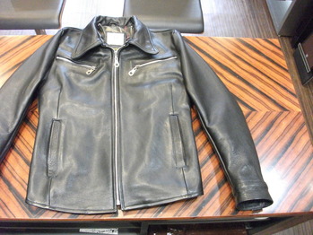 レザー　身幅～AH～袖幅つめ、肩幅つめ、上で着丈つめ、上で袖丈つめ