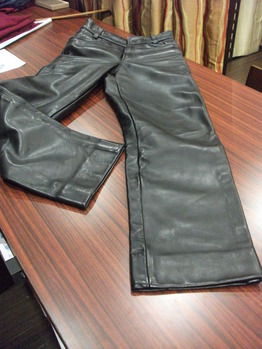 レザーパンツ 『ワタリ幅つめ、スソ幅つめ、丈つめ』