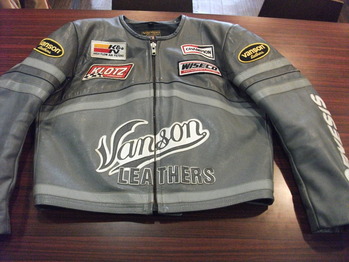 レザージャケット　『身幅～AH～袖幅つめ、肩幅詰め』