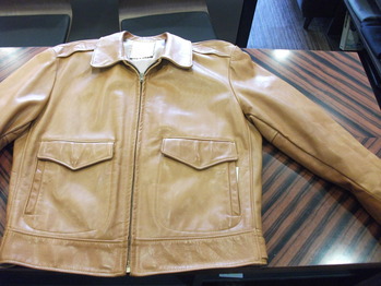 レザージャケット　『身幅～AH～袖巾つめ、肩幅つめ』