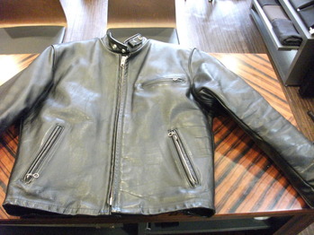 レザージャケット　『身幅～AH～袖幅つめ』