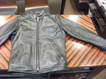 レザージャケット 『身幅~AH~袖巾つめ、マチ取り』