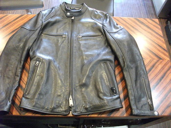 レザージャケット　『身幅～AH～袖幅つめ、肩幅詰め、上で袖丈詰め』