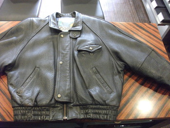 レザーブルゾン　『身幅～AH～袖巾つめ』