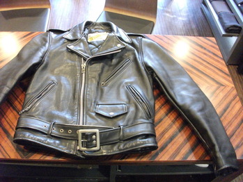 レザージャケット　『身幅～AH～袖幅つめ』