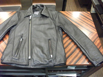 レザージャケット 『身幅~AH~袖巾つめ、マチ取り』