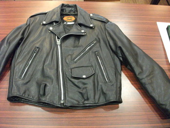 レザージャケット　『身幅～AH～袖幅つめ』