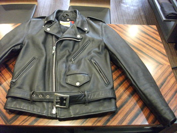 レザージャケット　『身幅～AH～袖幅つめ』