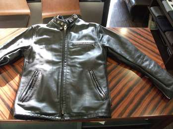 レザージャケット 『身幅~AH~袖巾つめ、マチ取り』