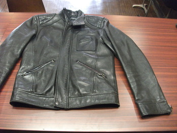 レザージャケット　『身幅～AH～袖幅つめ、上で袖丈詰め』