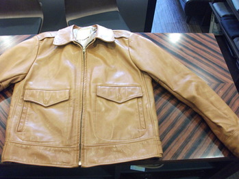 レザージャケット　『身幅～AH～袖巾つめ、肩幅つめ』