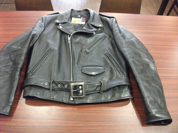 レザージャケット　『身幅～AH～袖幅つめ』