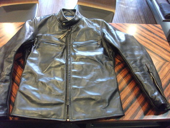 レザージャケット　『身幅～AH～袖幅つめ』