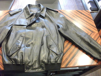 レザーブルゾン 『身幅~AH~袖巾つめ、ギャザー取り』