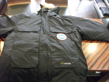 ダウンジャケット　『身幅～AH～袖幅つめ、肩幅つめ』