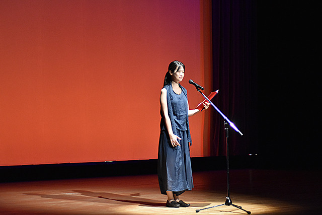 鏡さおりさん