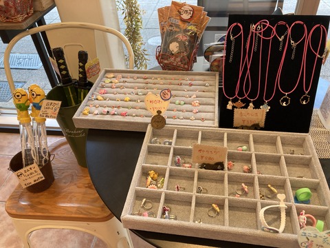 1812F8FD-4CEC-49F8-9AE5-BD8814C94528