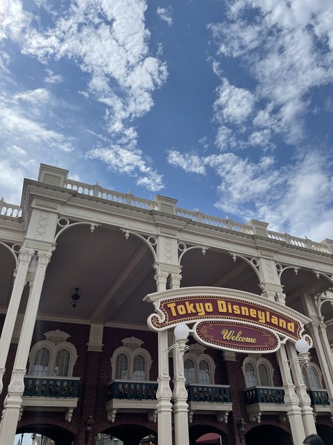 CAB5B4E9-62D6-41AF-9254-D10D82B101C9