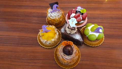 CENTER_0001_BURST20221029141321469_COVER