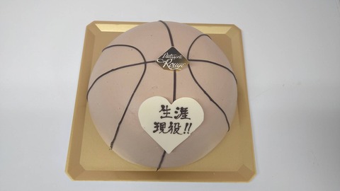 8EC4C7AE-F1D3-402C-8C6B-CFE6D66B71AF