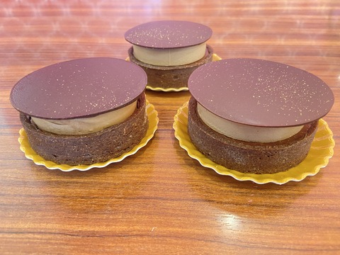 7BAE2A04-7F31-409A-B9CF-E1671EAD9305