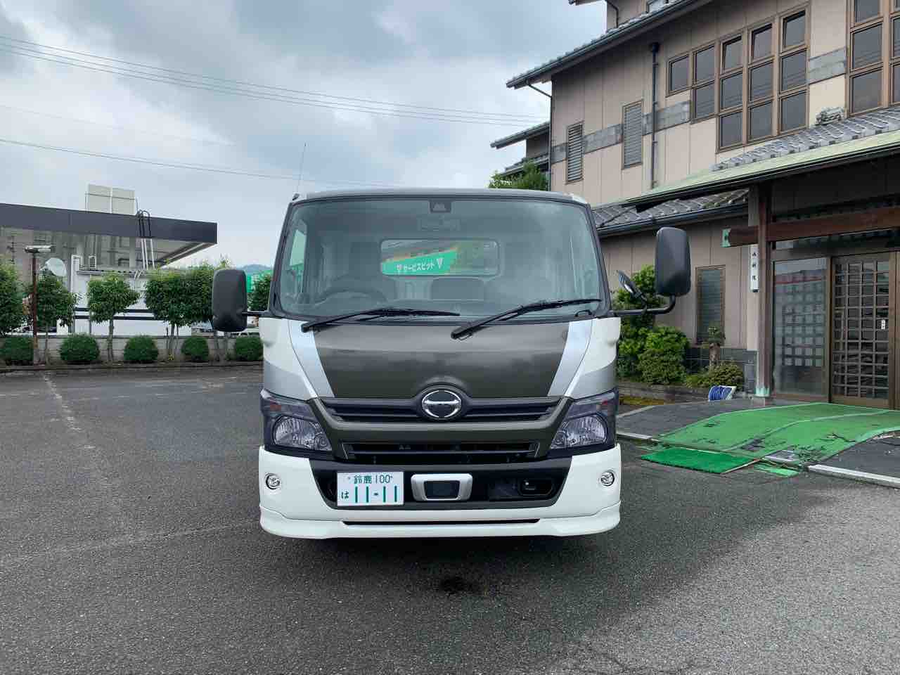 日野デュトロ純正バイザー