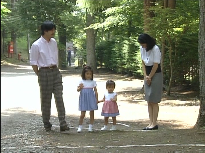 秋篠宮姉妹 : 皇室の写真